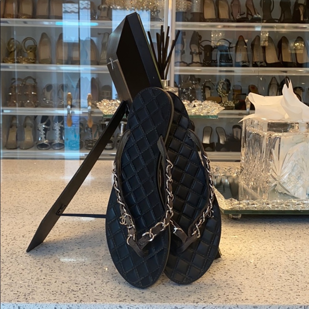 Chanel Suede Thong Sandals - Picture 5 of 7